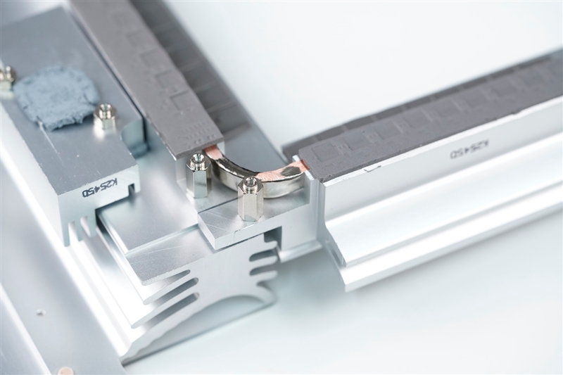 实木元素亮眼！技嘉X870E AERO X3D WOOD主板评测：顶级性能搭配全新设计 DIY审美新高度