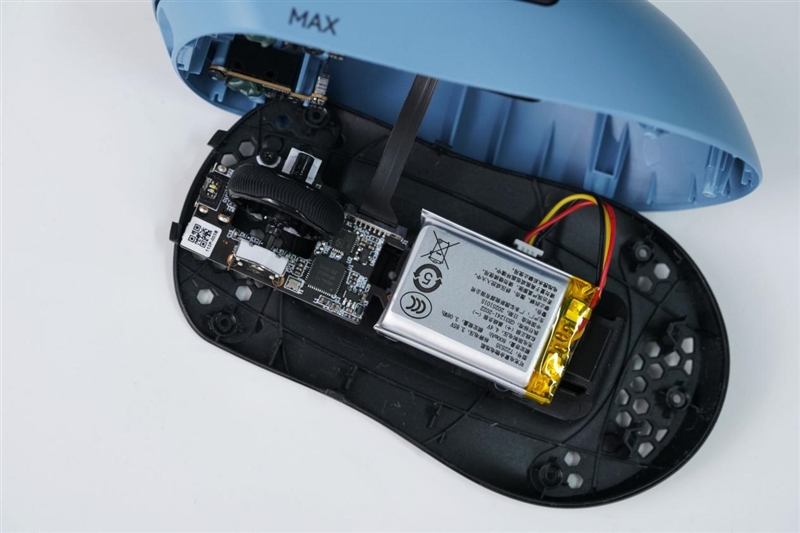最快续航最久的XM模具 雷柏 VT0/VT0 Max鼠标实测:这是目前最均衡的轻量化旗舰
