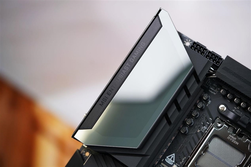 媲美超神板的ACE战神板！微星MEG X870E ACE MAX评测