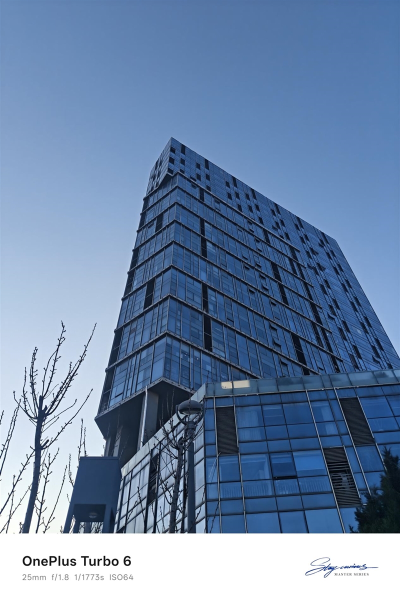 骁龙8s风驰版+满帧游戏！ 一加Turbo 6全面体验评测：2K档性能续航的双越级卷王！