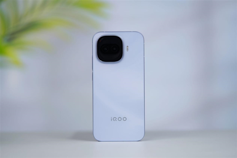 满杯实力无需取舍!iQOO Z11 Turbo评测:第五代骁龙8+Q2独显 新的中端性能王