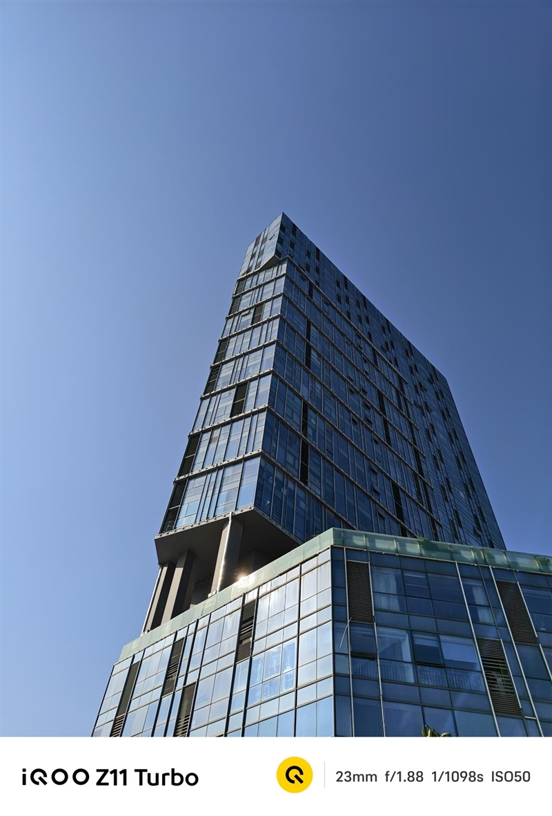 满杯实力无需取舍!iQOO Z11 Turbo评测:第五代骁龙8+Q2独显 新的中端性能王