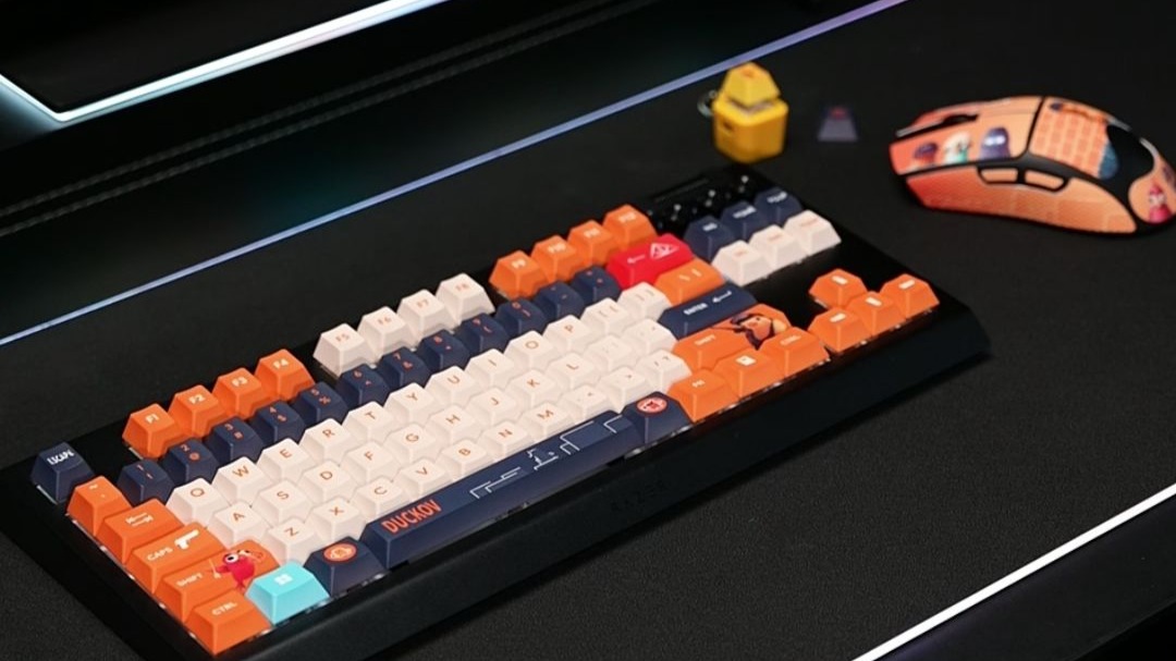 雷蛇推出《逃离鸭科夫》联名键鼠，套装售价 2299 元