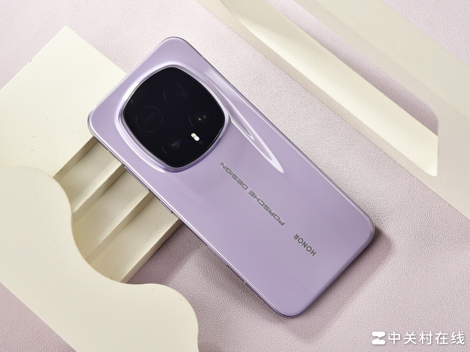 荣耀Magic8 RSR 保时捷设计上手评测:AI影像体验的新高峰