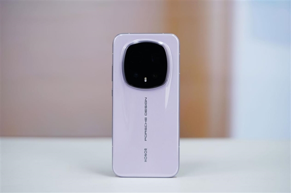 24GB内存!荣耀Magic 8 RSR保时捷设计首发评测:当今调教最好的第五代骁龙8至尊机皇