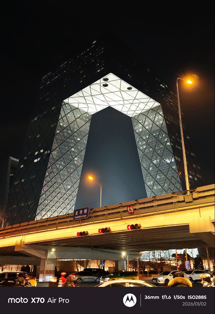 联想 moto X70 Air Pro全面评测：一台敢叫Pro的Air，到底强在哪？