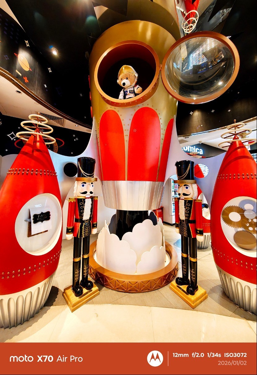 联想 moto X70 Air Pro全面评测：一台敢叫Pro的Air，到底强在哪？