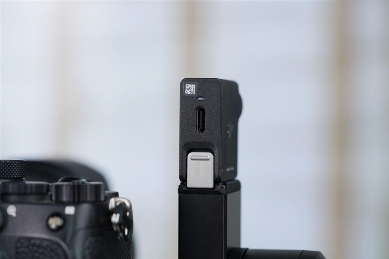 单兵增稳作战神器！大疆RS 5评测：全面进化的电控提壶 稳定器的第二套操作系统