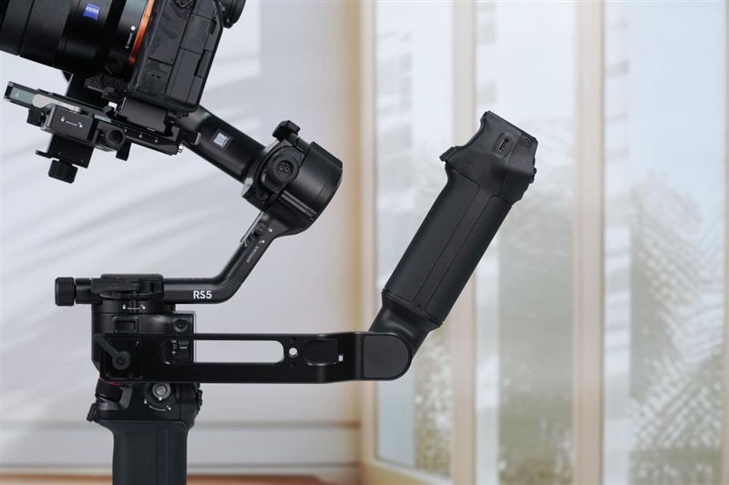 单兵增稳作战神器！大疆RS 5评测：全面进化的电控提壶 稳定器的第二套操作系统