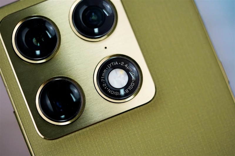 联想moto X70 Air Pro AI手机评测：轻薄AI影像旗舰 随手一拍就是8K大片