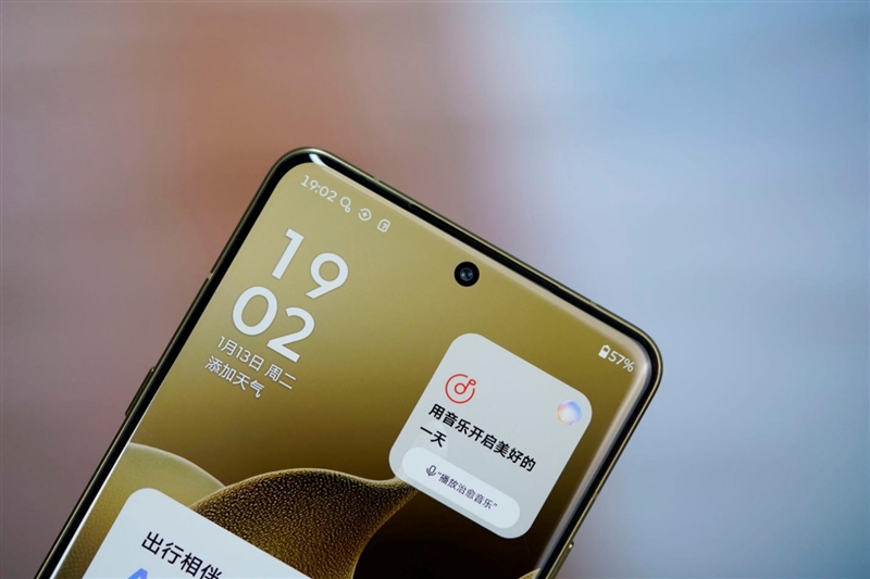 联想moto X70 Air Pro AI手机评测：轻薄AI影像旗舰 随手一拍就是8K大片