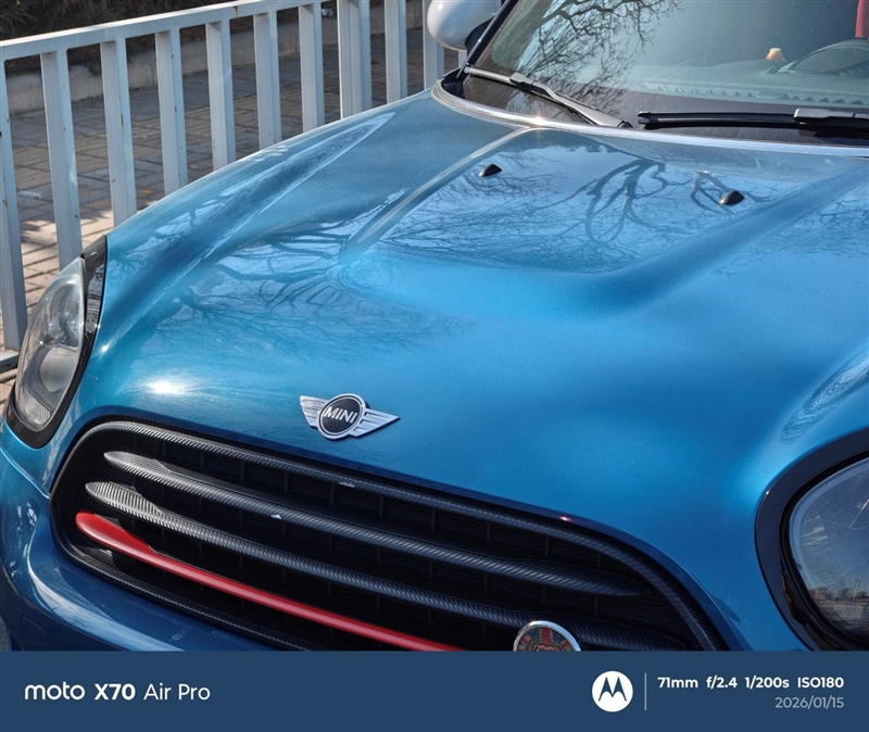 联想moto X70 Air Pro AI手机评测：轻薄AI影像旗舰 随手一拍就是8K大片