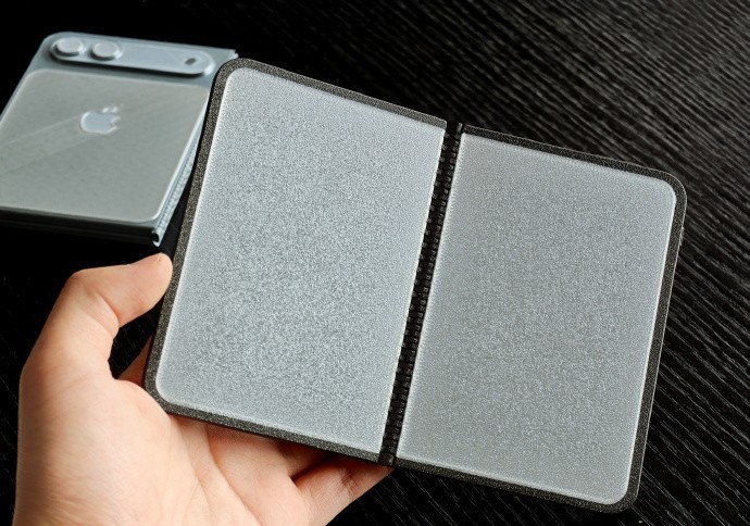 预估售价高达2万元!你会买吗?iPhone Fold配置全面预测