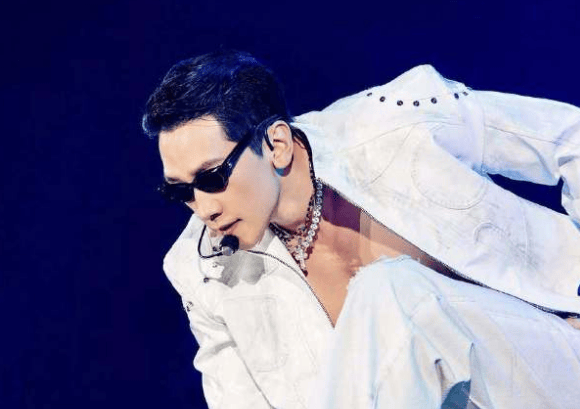 Rain用中文向残疾粉丝道歉：是我不够体贴