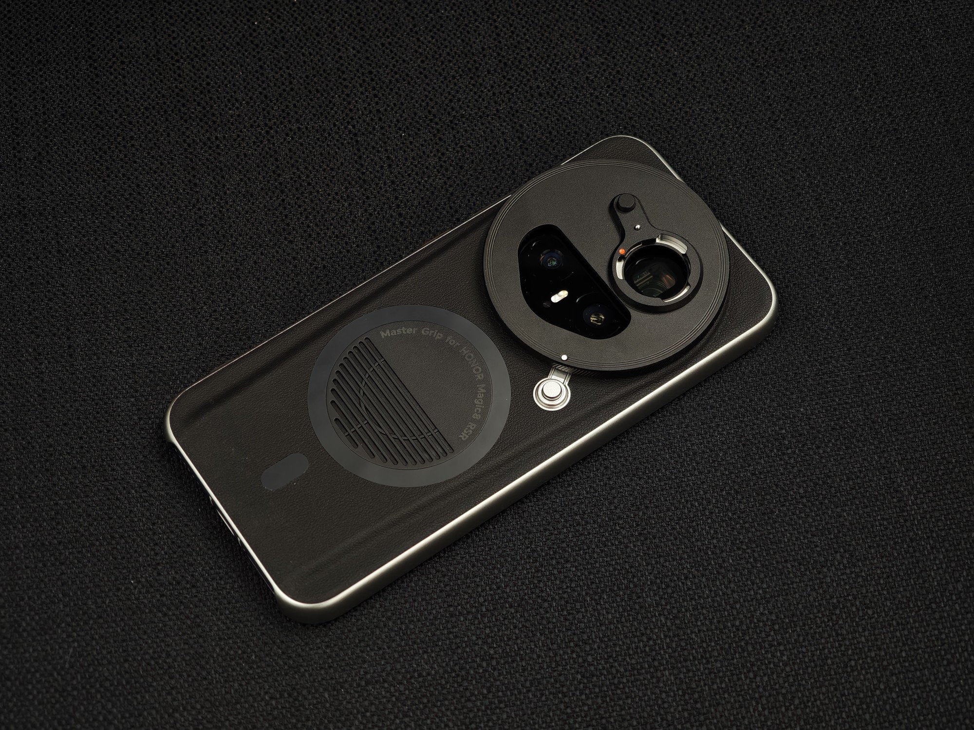 荣耀Magic8 RSR长焦增距镜实测：5400mm长焦巨炮体验如何？