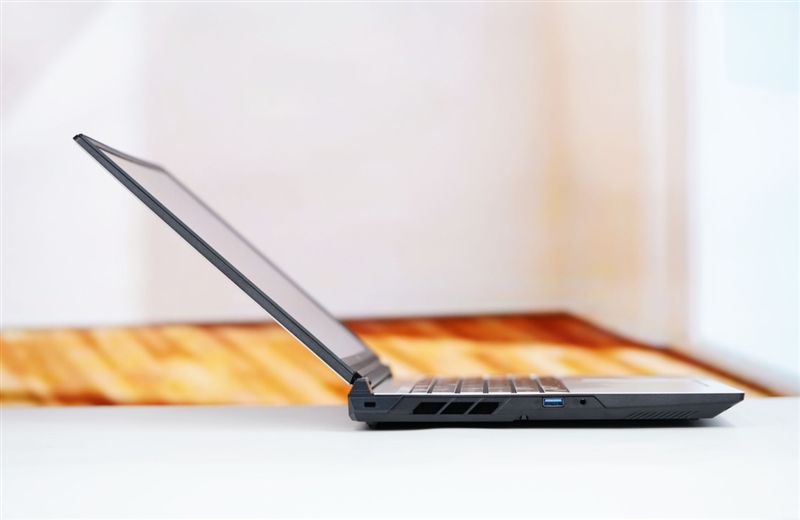 QLC早已今非昔比!七彩虹隐星P16 Pro笔记本评测:最强消费级QLC SSD配高性价比游戏本!