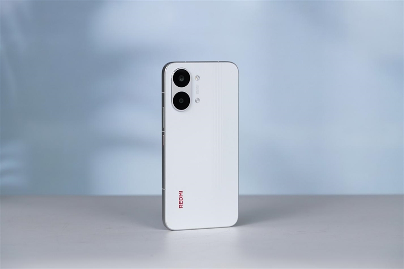 9000mAh电池+满血天玑9500s! REDMI Turbo 5 Max全面评测:这次把中端机的桌子掀了