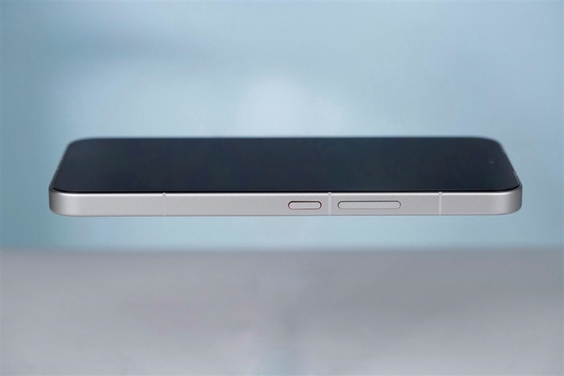 9000mAh电池+满血天玑9500s! REDMI Turbo 5 Max全面评测:这次把中端机的桌子掀了