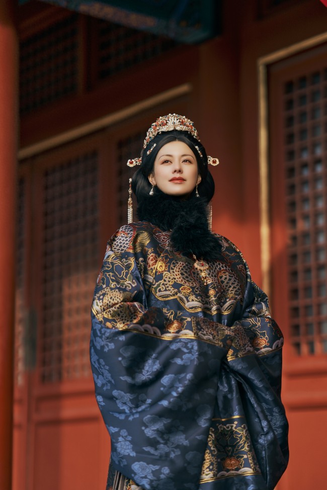 王力可演绎东方古典美学大片尽显国风雅致