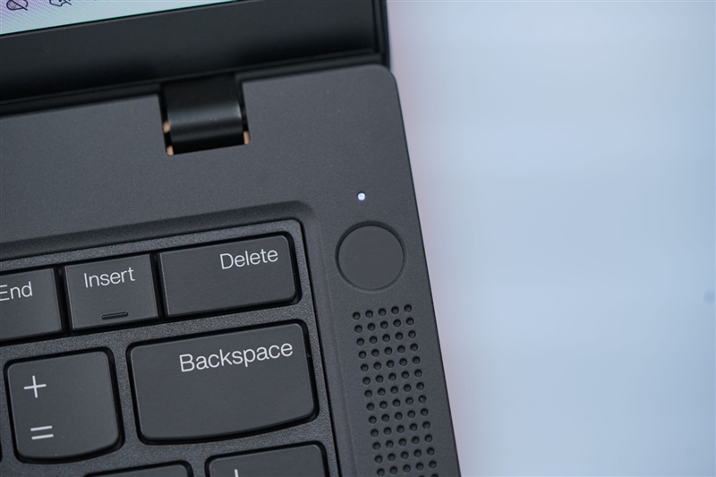 AI加持下的精英商务本 联想ThinkPad T14 Gen6笔记本评测:28W锐龙能效喜人 内建NPU更灵活