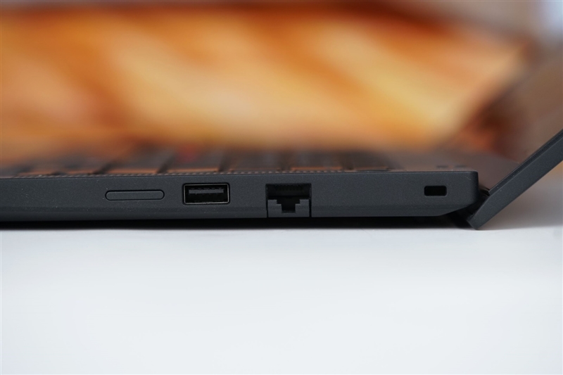 AI加持下的精英商务本 联想ThinkPad T14 Gen6笔记本评测:28W锐龙能效喜人 内建NPU更灵活