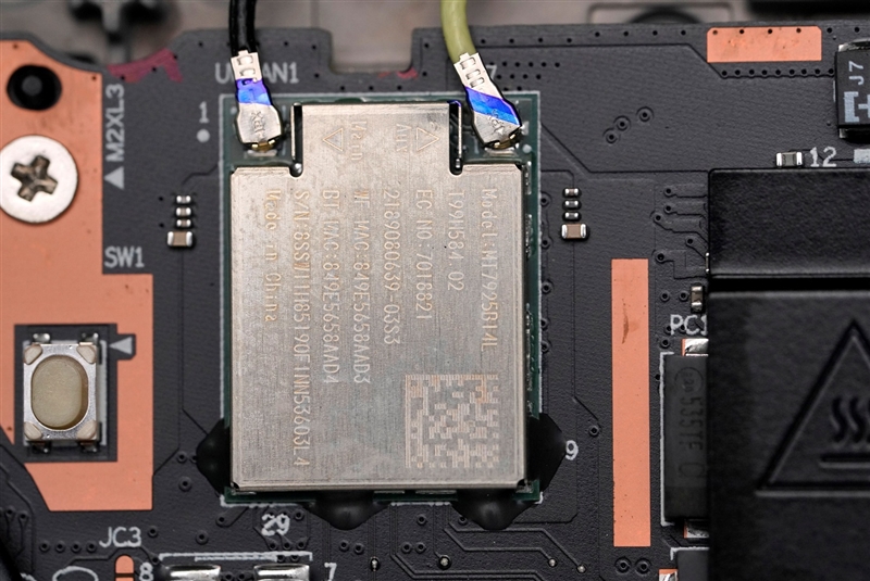 AI加持下的精英商务本 联想ThinkPad T14 Gen6笔记本评测:28W锐龙能效喜人 内建NPU更灵活