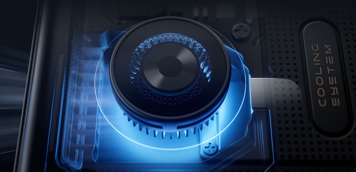 同样内置风扇,直吹SoC和主动散热风道有何不同?