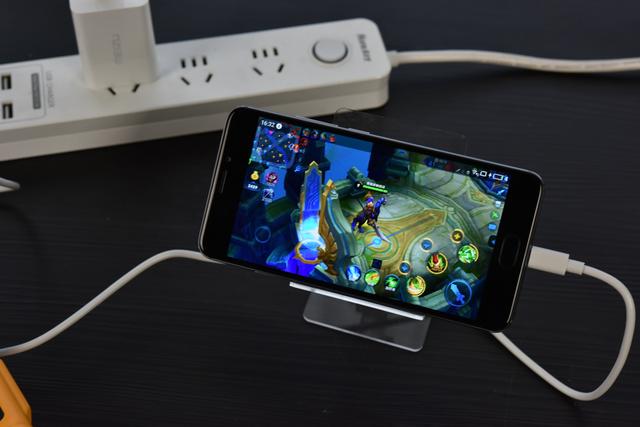 保养手机电池的四大技巧 多用几年不吃亏