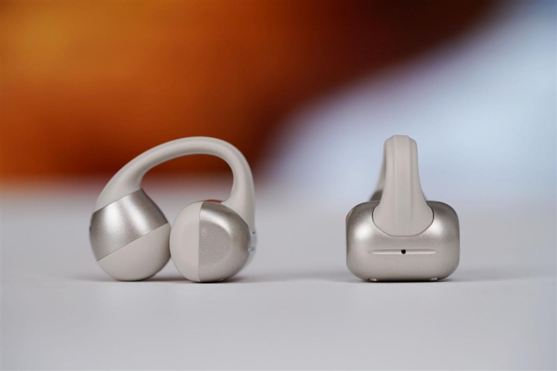 299 元卷出天际!哈趣 Ace1 耳机评测:自带 AI 翻译与会议纪要 它真能平替千元旗舰