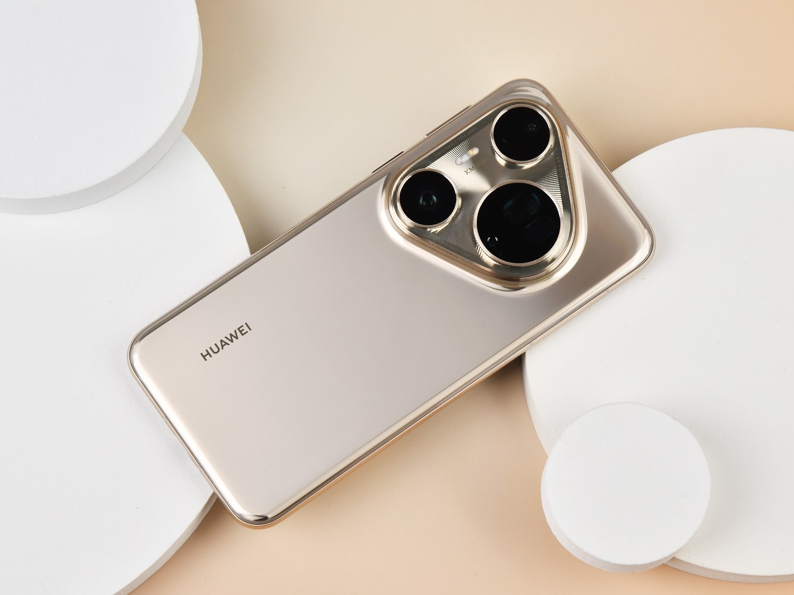 2026年值得入手的四大国产影像旗舰:哈苏、徕卡、蔡司、XMAGE谁调校更讨喜