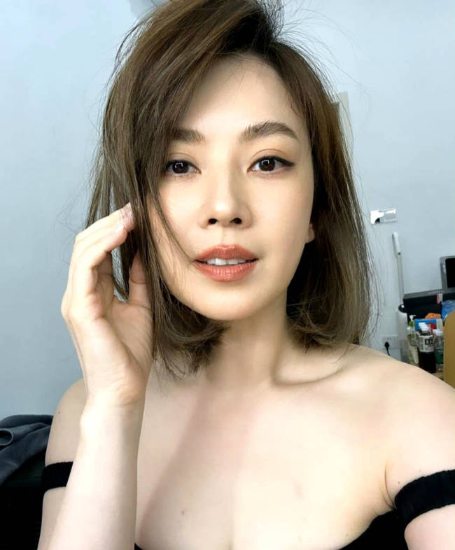 Melody就对服务人员态度差道歉 坦言性子急说话快