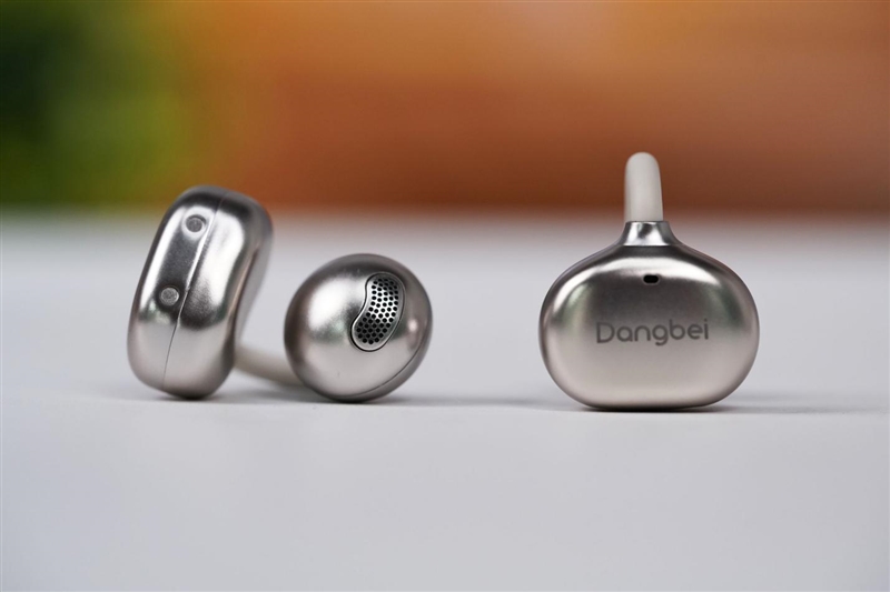 当耳机带了AMOLED屏 当贝Air1深度评测:是时尚耳饰 更是地表最强 AI 耳机