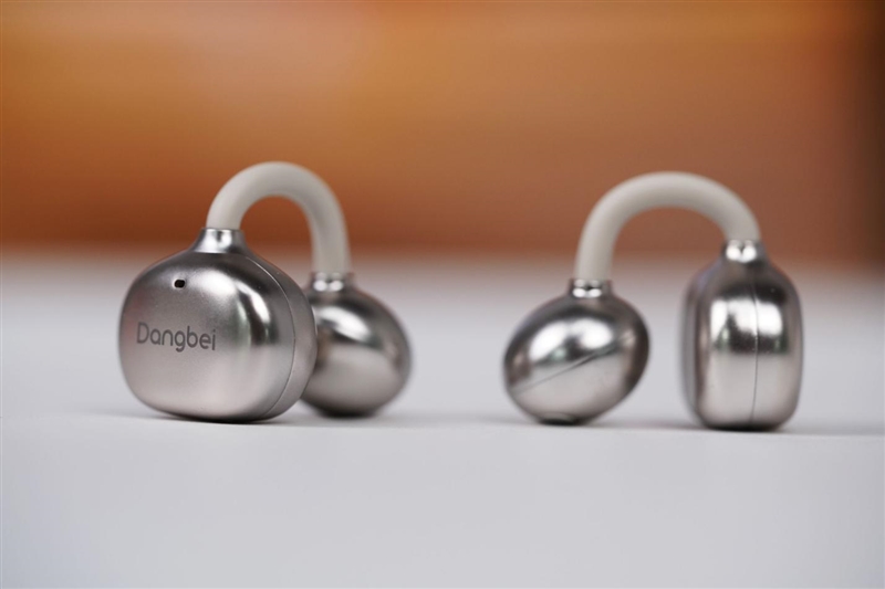 当耳机带了AMOLED屏 当贝Air1深度评测:是时尚耳饰 更是地表最强 AI 耳机