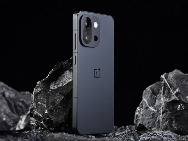 小屏党的梦中情机，一加15T曝光汇总