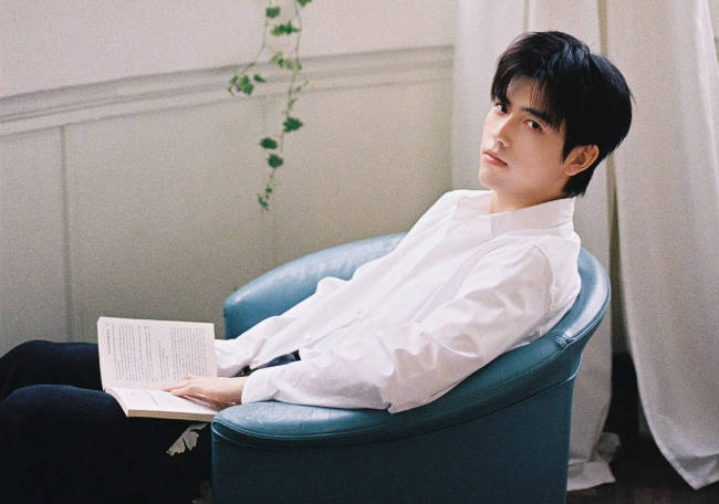 陈飞宇回应新剧身材争议：锻炼是为呈现工人力量感