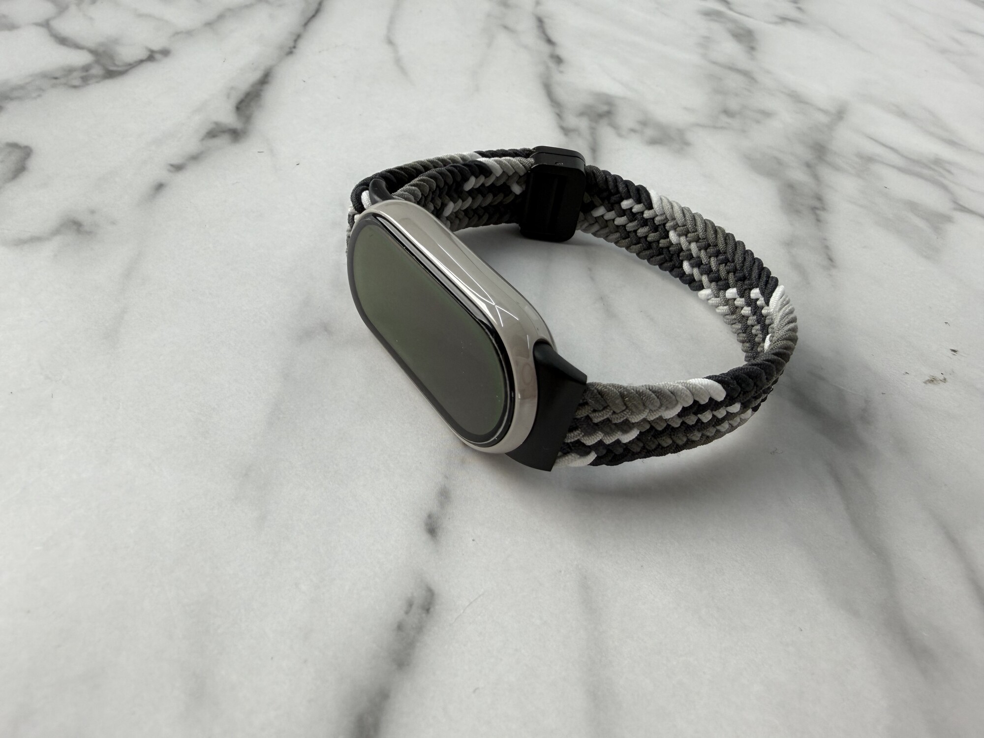 小米手环10陶瓷版评测：价格是手表零头，真能行？