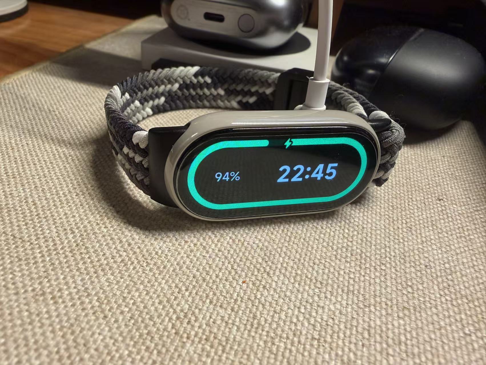 小米手环10陶瓷版评测：价格是手表零头，真能行？