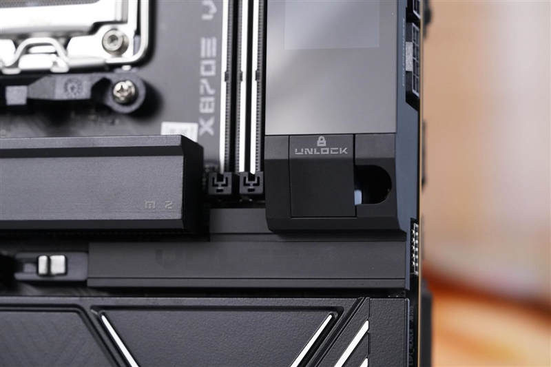 AMD X3D最强优化！七彩虹iGame X870E Vulcan OC V14火神主板评测：专属优化 温度更低性能更强