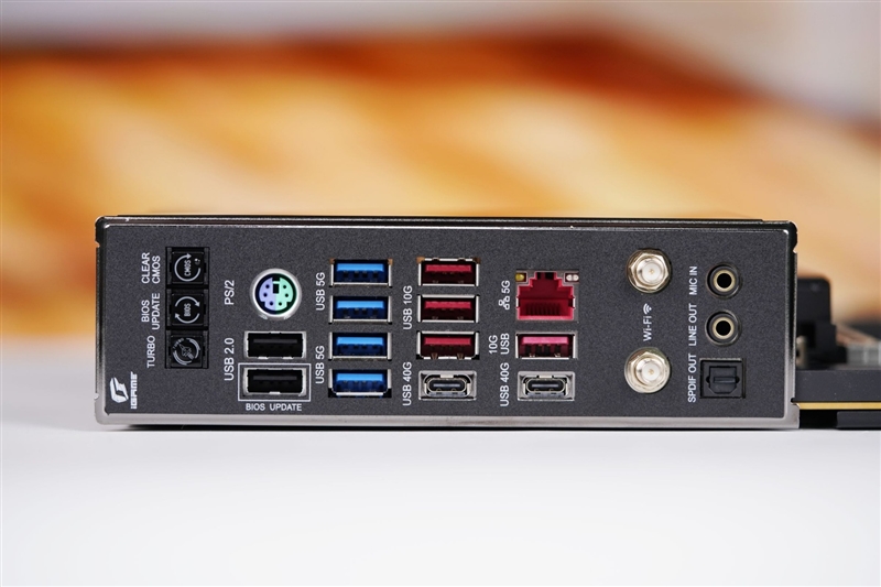 AMD X3D最强优化！七彩虹iGame X870E Vulcan OC V14火神主板评测：专属优化 温度更低性能更强