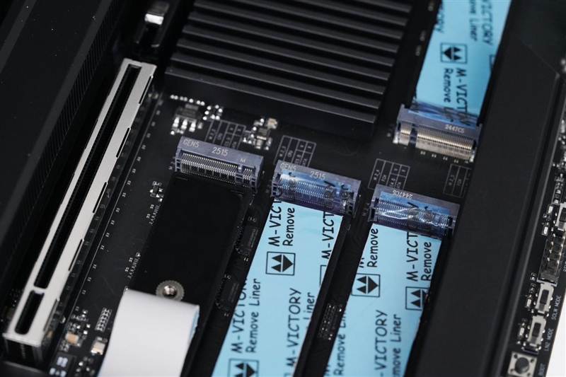 AMD X3D最强优化！七彩虹iGame X870E Vulcan OC V14火神主板评测：专属优化 温度更低性能更强