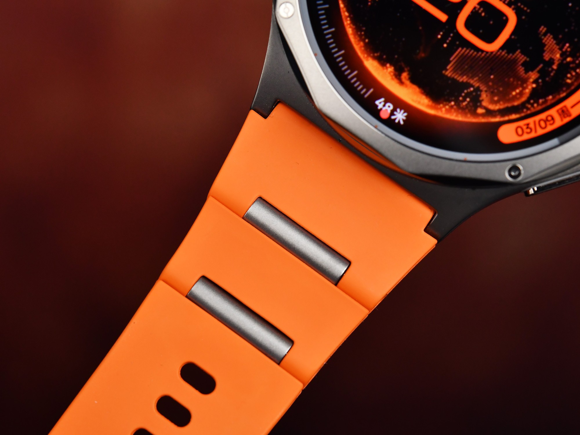 全钛机身重塑健康闭环：OPPO Watch X3评测