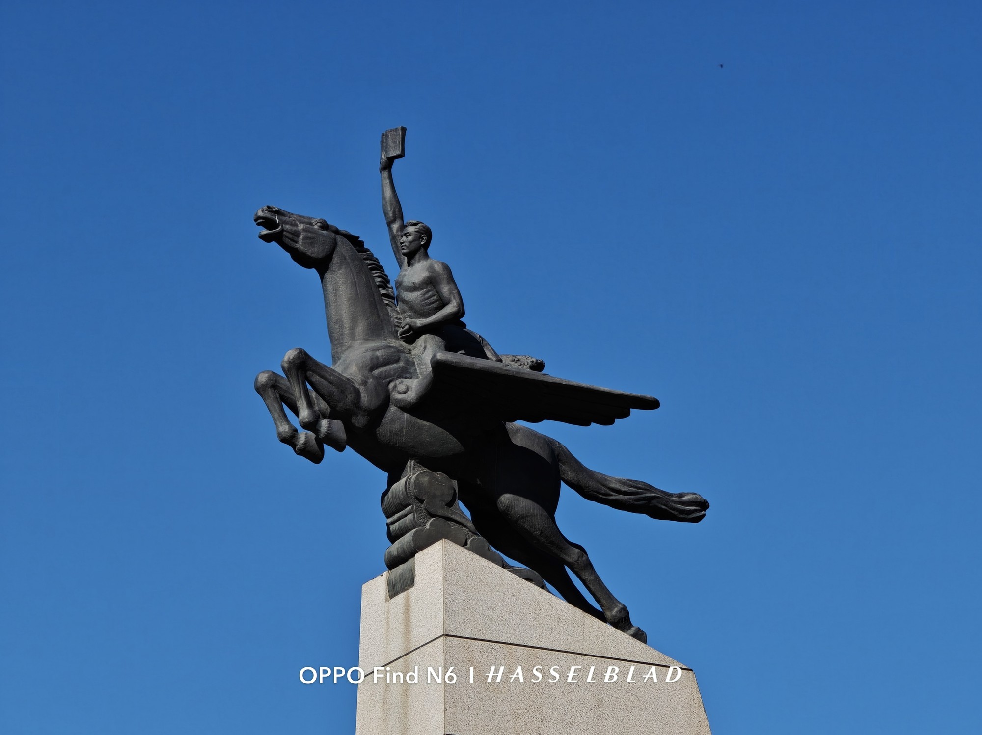 敢把2亿像素塞进折叠屏？OPPO Find N6影像实测来了