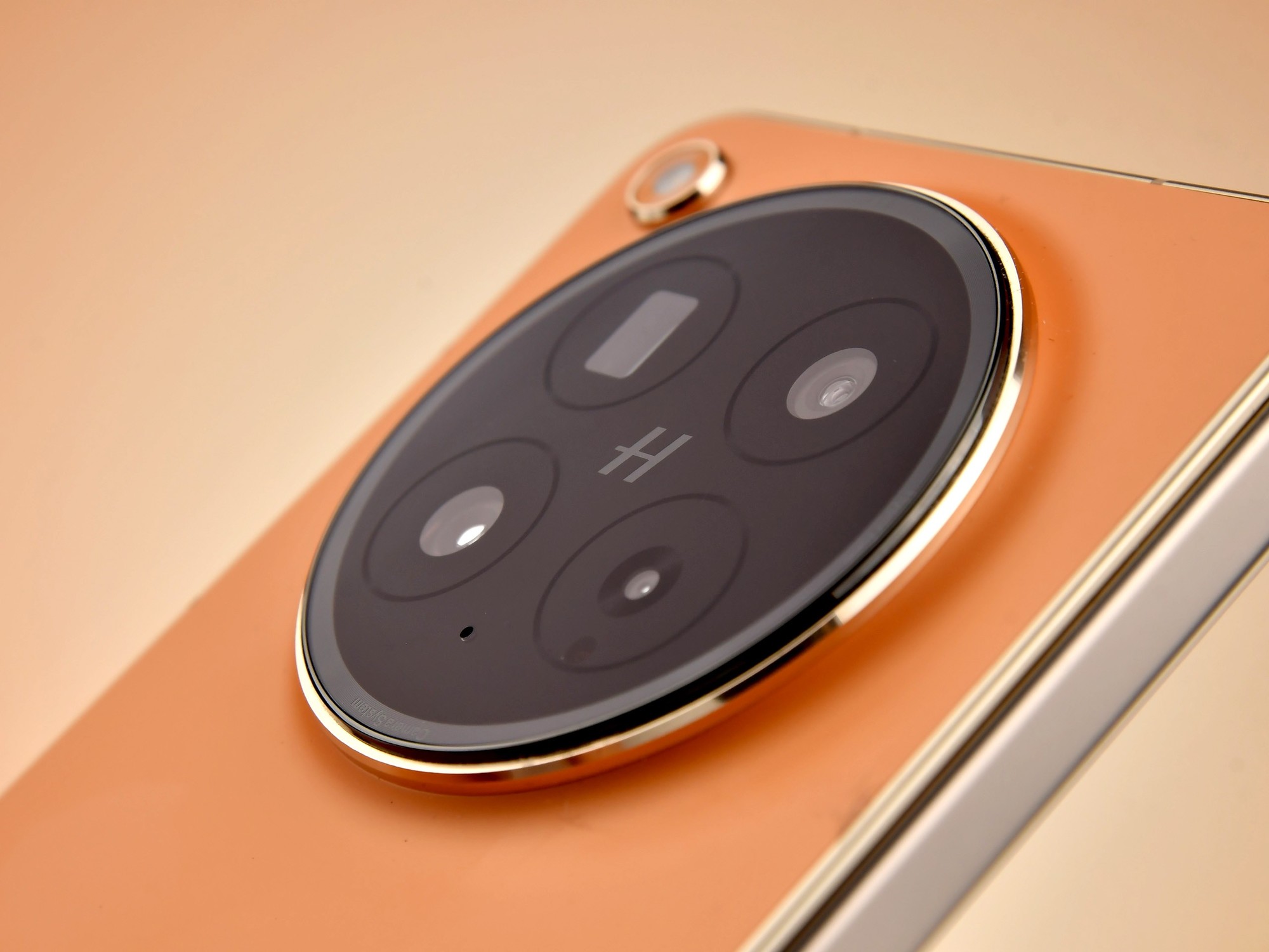 敢把2亿像素塞进折叠屏？OPPO Find N6影像实测来了