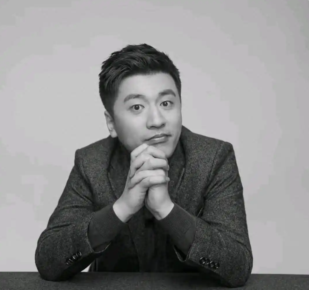 张雪峰是谁？张雪峰死了热搜霸榜？张雪峰个人资料及简介