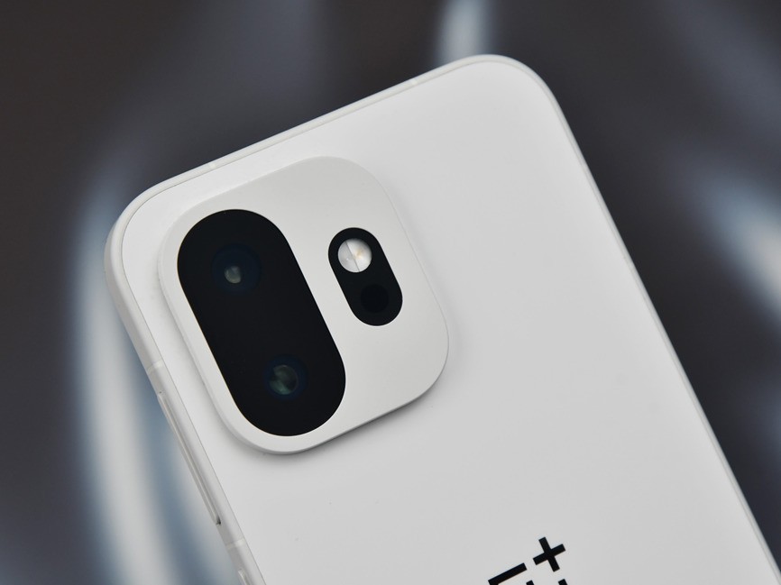 一加 15T全面评测：小屏大魔王，给到夯