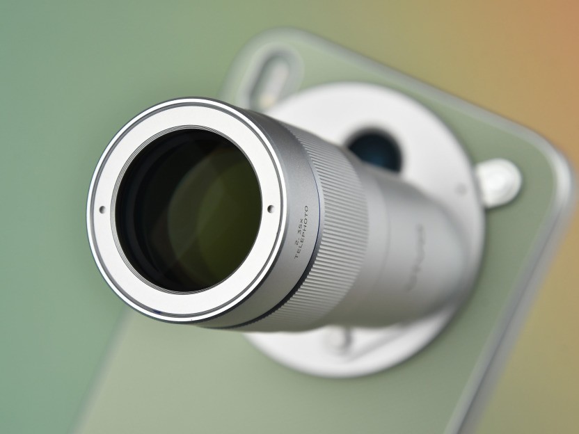 vivo X300s全面评测:把「长枪短炮」装进超能「小V单」