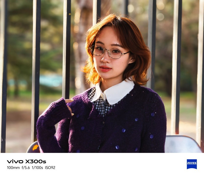 vivo X300s全面评测:把「长枪短炮」装进超能「小V单」