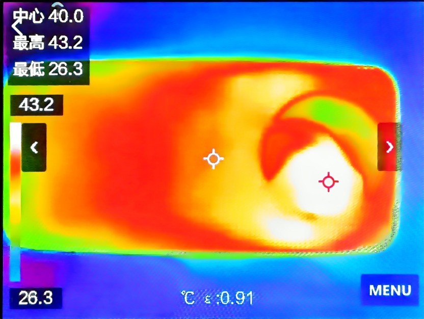 vivo X300s全面评测:把「长枪短炮」装进超能「小V单」