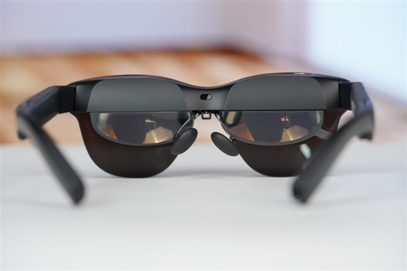 颜值拉满+配置能打 雷鸟Air 4 Pro蝙蝠侠限定版深度评测:76g的口袋巨幕 DC粉丝必冲