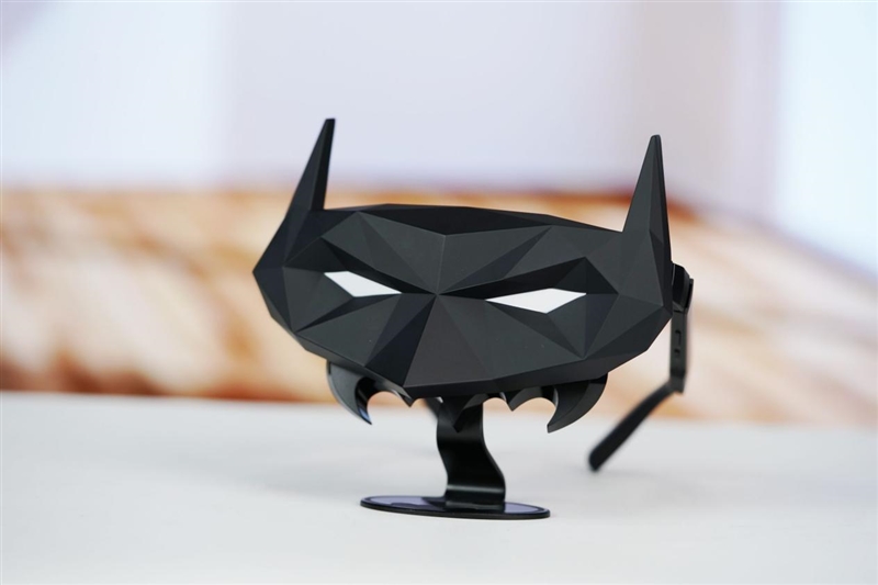 颜值拉满+配置能打 雷鸟Air 4 Pro蝙蝠侠限定版深度评测:76g的口袋巨幕 DC粉丝必冲